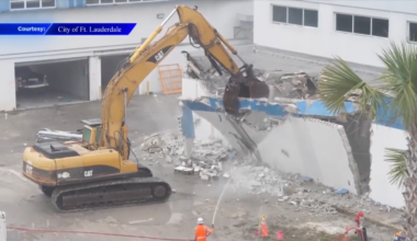 Demolition of former Fort Lauderdale Police headquarters underway; officers to move to new location - WSVN 7News | Miami News, Weather, Sports