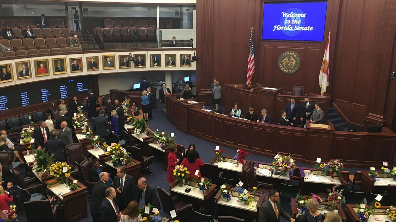 Lawmakers in the Florida Senate chamber. (FILE IMAGE)