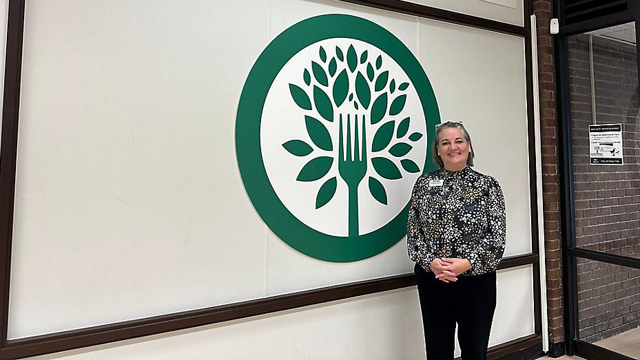 Eleanor Saunders, CEO, at the Riverview ECHO location. (Spectrum News/Lizbeth Gutierrez)