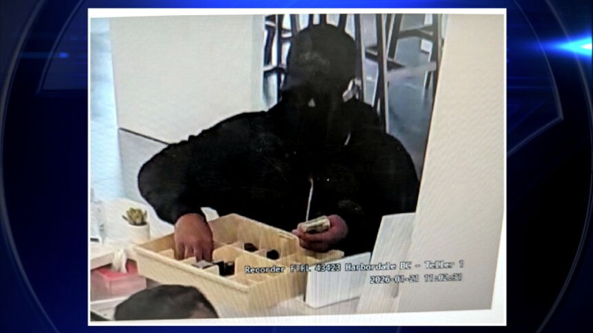 FBI seeks information on subject accused of robbing Fort Lauderdale bank - WSVN 7News | Miami News, Weather, Sports