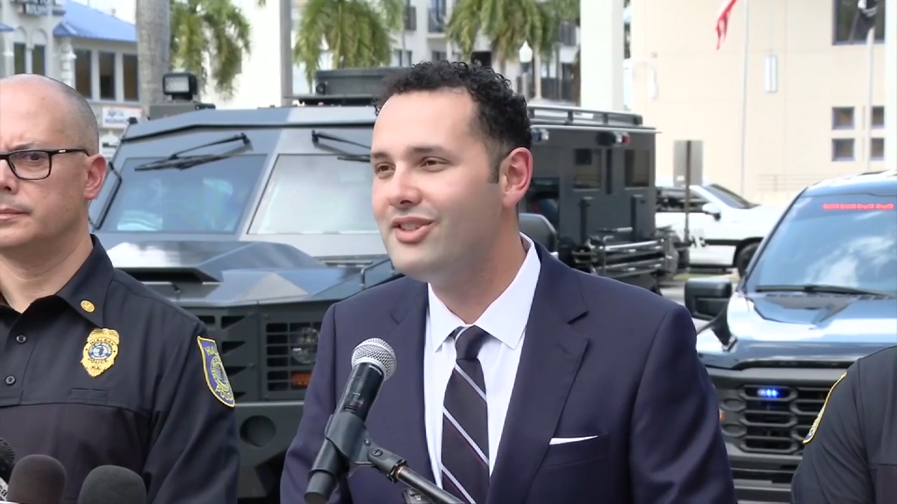 Hialeah mayor, police chief say Netflix film starring Ben Affleck, Matt Damon make city officials, residents look bad - WSVN 7News | Miami News, Weather, Sports