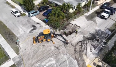Car collision with fire hydrant creates sinkhole in Broward neighborhood - WSVN 7News | Miami News, Weather, Sports