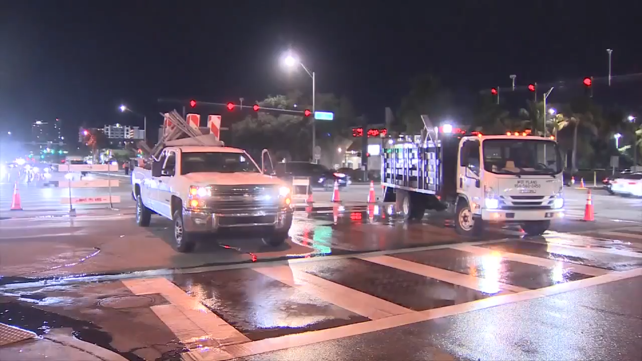 Crews work to fix water leak in Fort Lauderdale - WSVN 7News | Miami News, Weather, Sports
