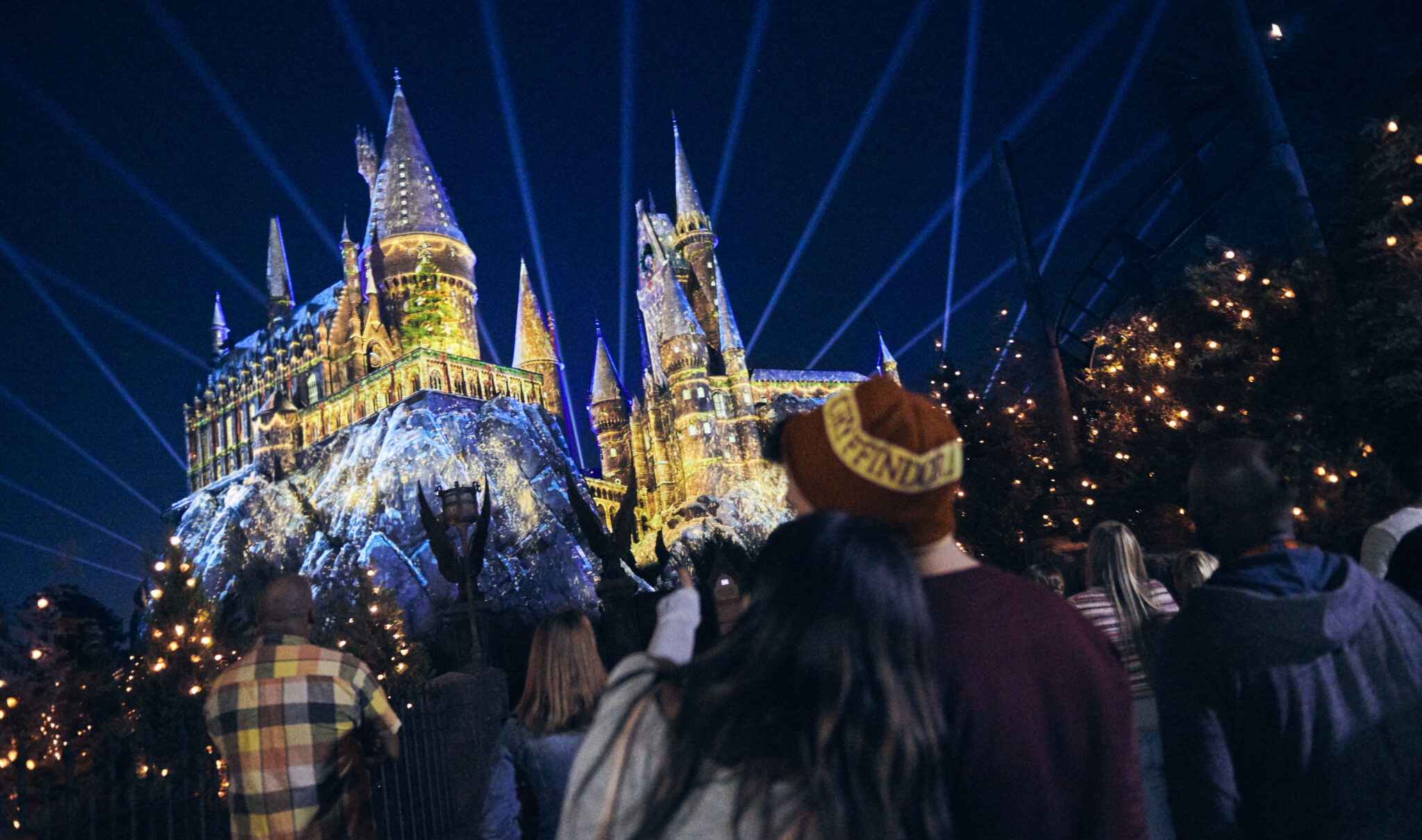 Christmas projection show on Hogwarts Castle