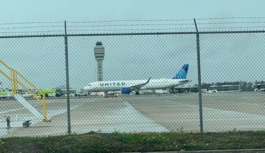 The Federal Aviation Administration (FAA) issued the temporary halt of planes around 2pm Sunday after a United Airlines plane arriving from Chicago experienced an issue upon landing