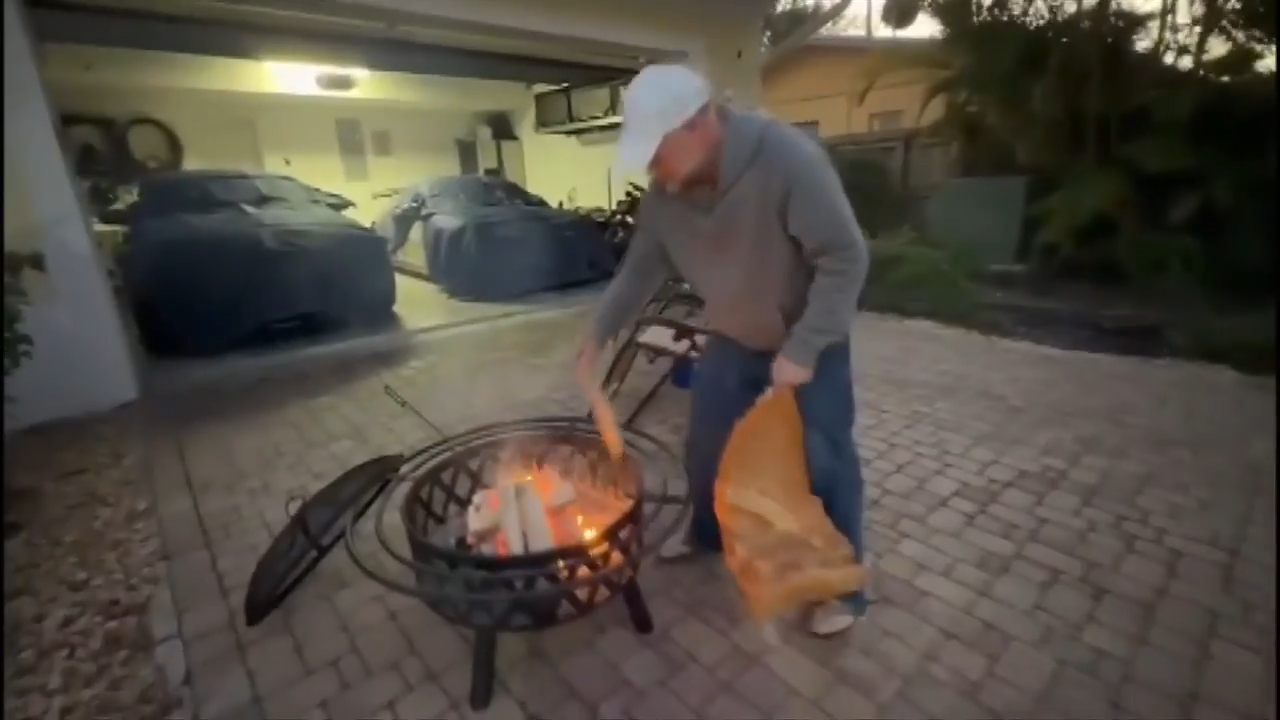 Sweater weather doesn’t stop South Floridians celebrating New Year’s Eve; chilly conditions expected to carry into weekend - WSVN 7News | Miami News, Weather, Sports