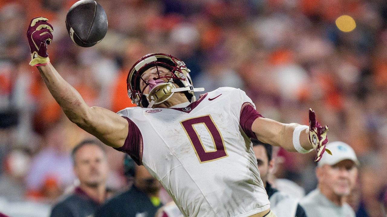 Duce Robinson, one of ACC's top receivers, announces his return to Florida State in 2026