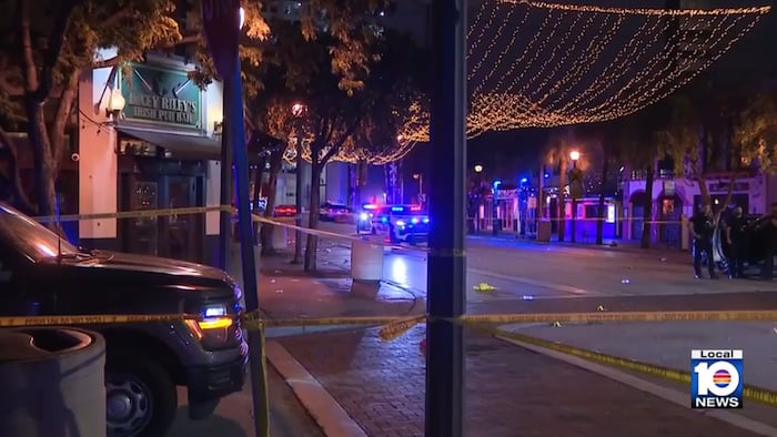 FBI sets up link for online tips about Fort Lauderdale shooting that injured 5