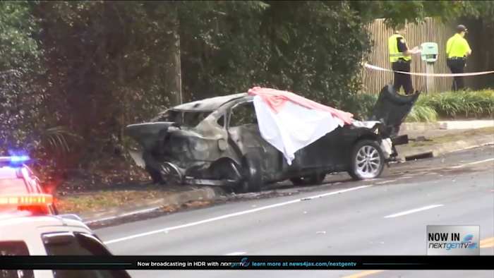 1 dead, 2 injured in fiery hit-and-run crash on University Blvd., JSO says