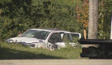 4 people hospitalized following crash in Oakland Park