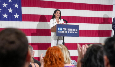 Pinellas Republican wants to ban congressional stock trading