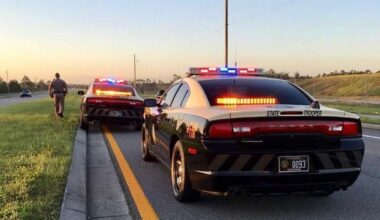 Reminder to Florida drivers: January is 'Move Over Month'