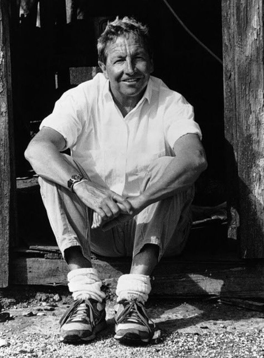 Artist Bob Rauschenberg takes break during visit to China in 1982.