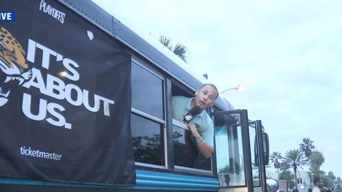 Neptune Run Crew excited to ‘get some miles in, support home team’ at special Jags-themed run ahead of big game