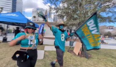 Excited fans gather in Riverfront Plaza for ‘Playoffs in the Park’ event with fun for all ages