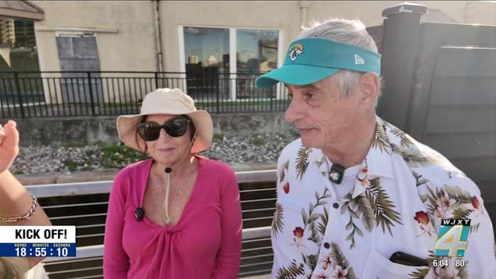 Jaguars, Bills fans fill local bars ahead of playoff game