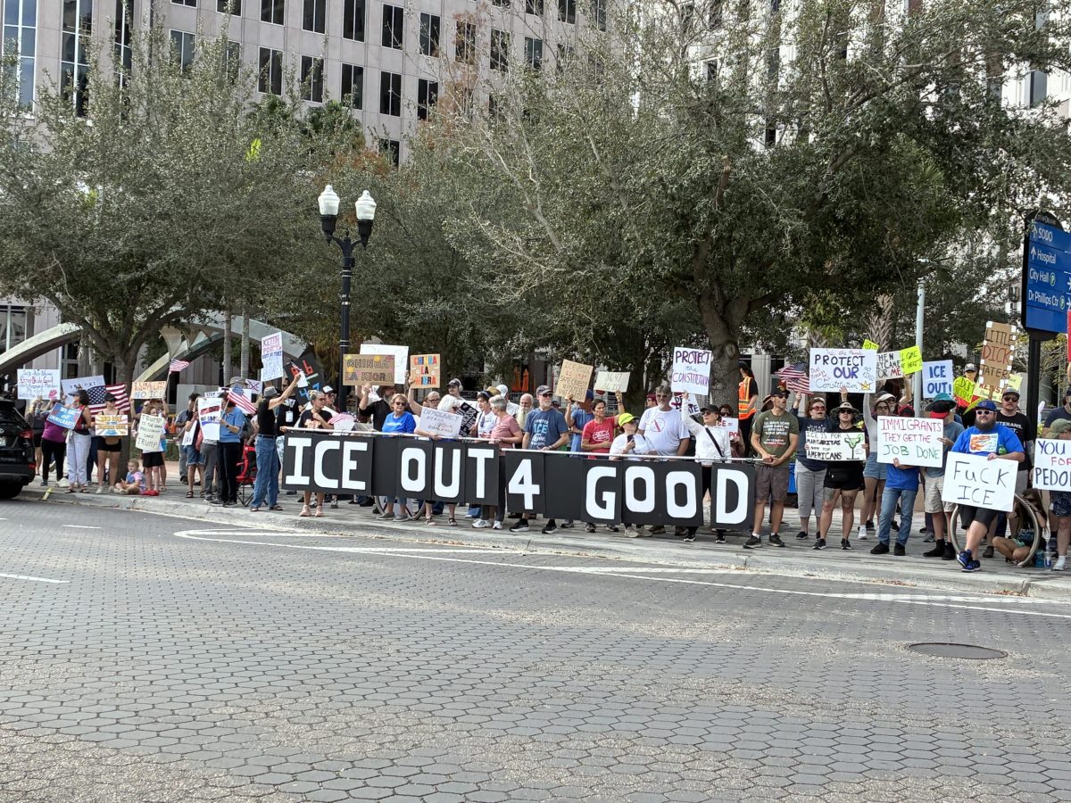 Hundreds rally at Orlando City Hall to protest ICE killing Renee Good