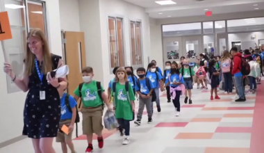 Florida lawmakers weigh new contracts, pay rules as teacher vacancies grow