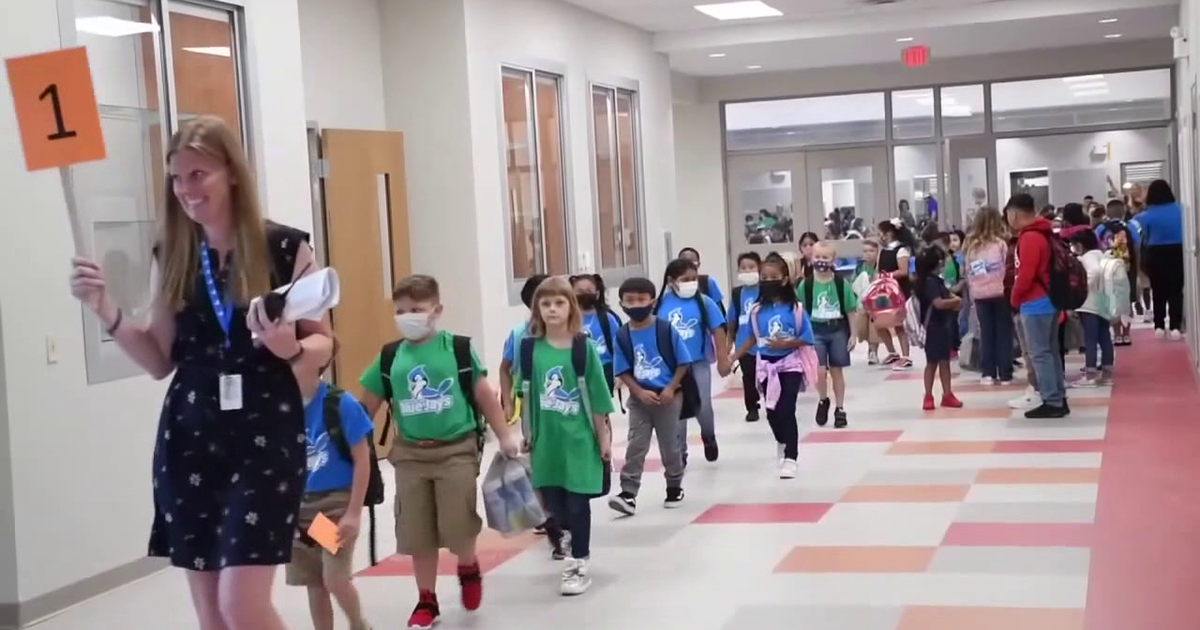 Florida lawmakers weigh new contracts, pay rules as teacher vacancies grow