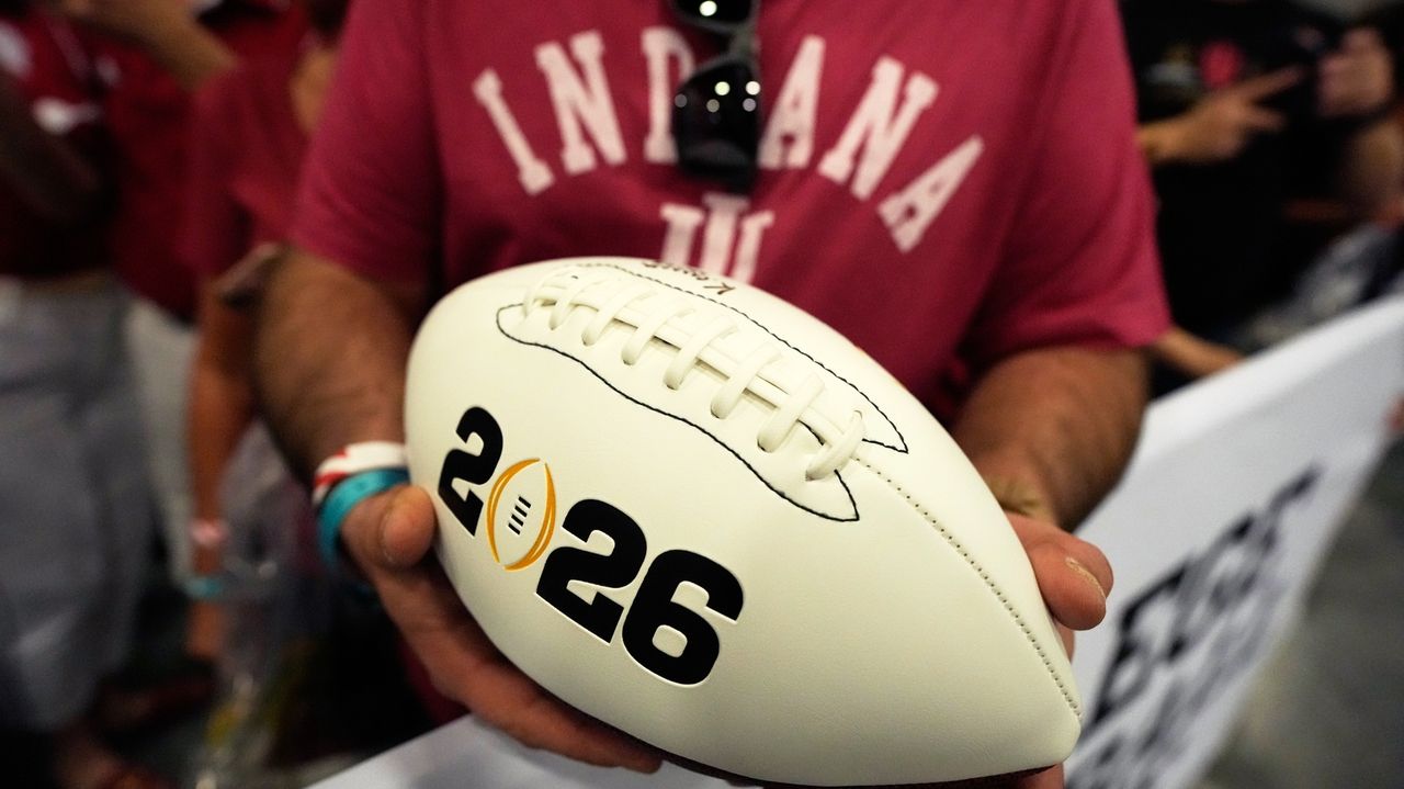 Close friends face off as Indiana and Miami defensive coordinators meet for CFP title