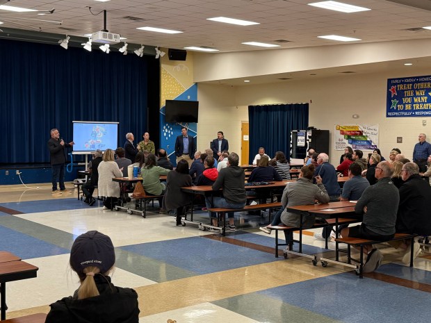 Former Orange County Commissioner Scott Boyd and others met with area residents for a community meeting at SunRidge Middle School in Winter Garden to discuss Boyd's proposed Johns Lake PUD, a 613-home community planned on just over 319 acres near the Lake-Orange County line. (James Wilkins/GrowthSpotter)