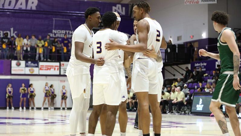 Men’s Basketball ends weekend with loss to Jacksonville