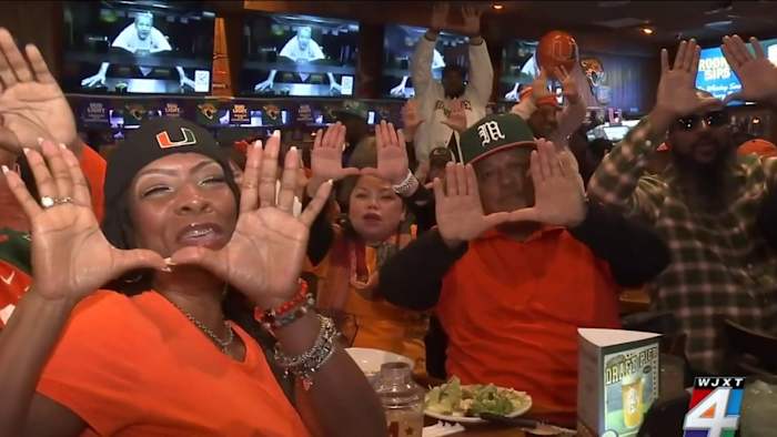 Indiana, Miami fans bring college spirit to Jacksonville sports bars for national championship battle