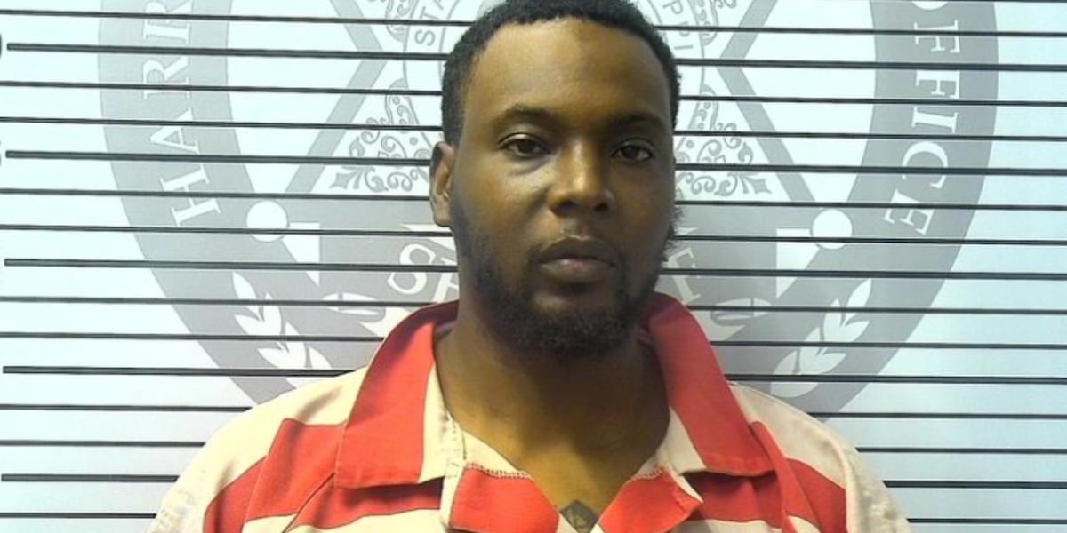 Man arrested after shooting at vehicle with children inside, Gulfport Police say