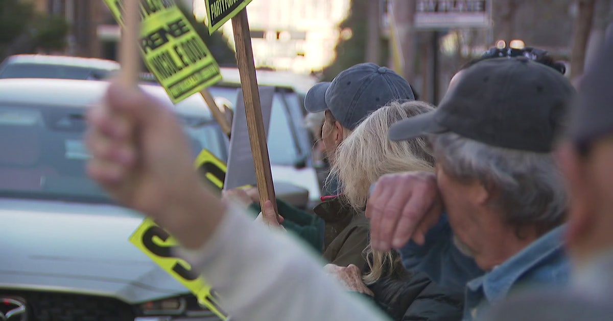 'Free America Walkout' draws protesters across Tampa Bay area