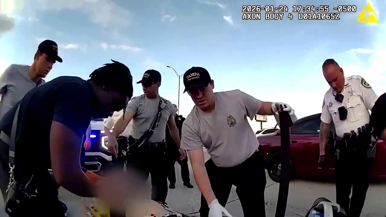 Florida deputies save unresponsive 4-year-old child on Interstate 275