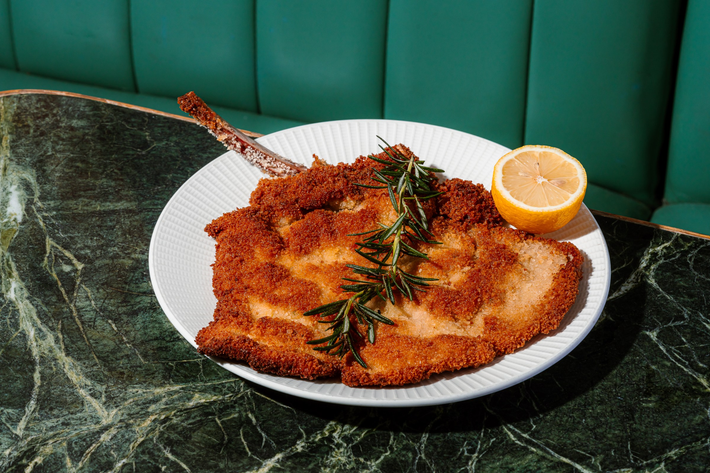 Cotoletta on a plate.