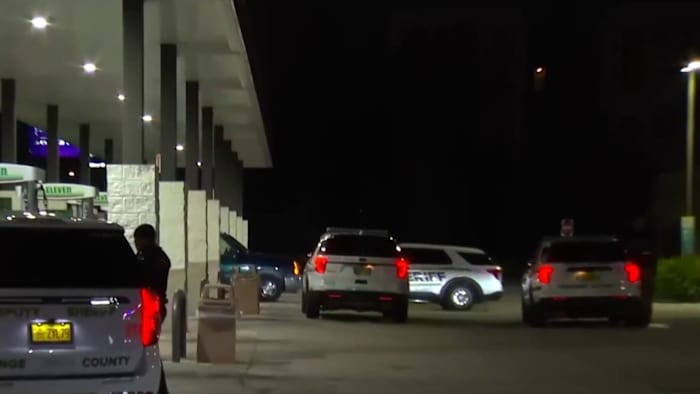 Man found shot at 7-Eleven in Orange County