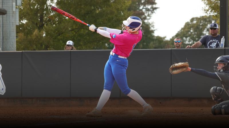 Softball Splits Saturday Doubleheader in Fort Lauderdale