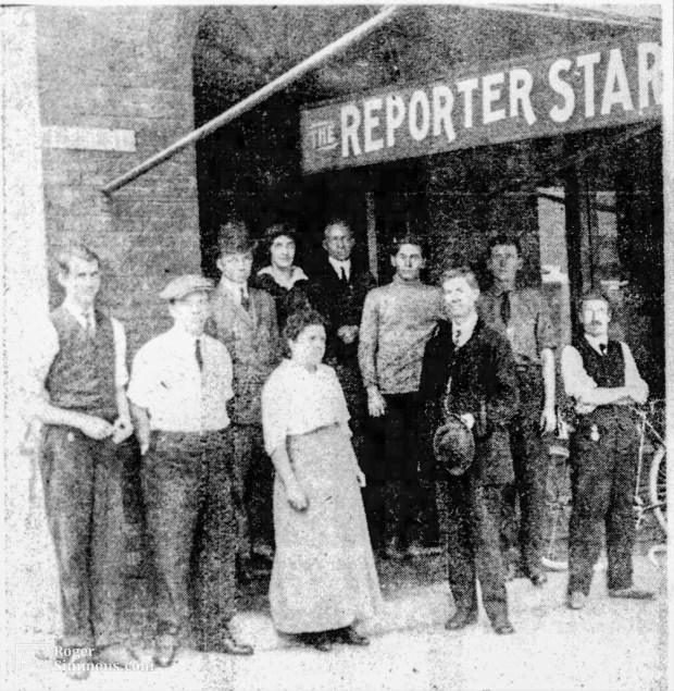 Members of the combined Reporter-Star newspaper staff stand outside their downtown Orlando building in this undated photo. (Sentinel file)