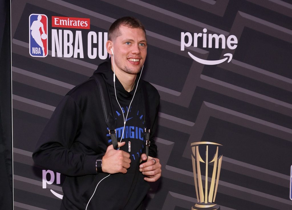 Orlando Magic upgrade status of NBA center Moe Wagner
