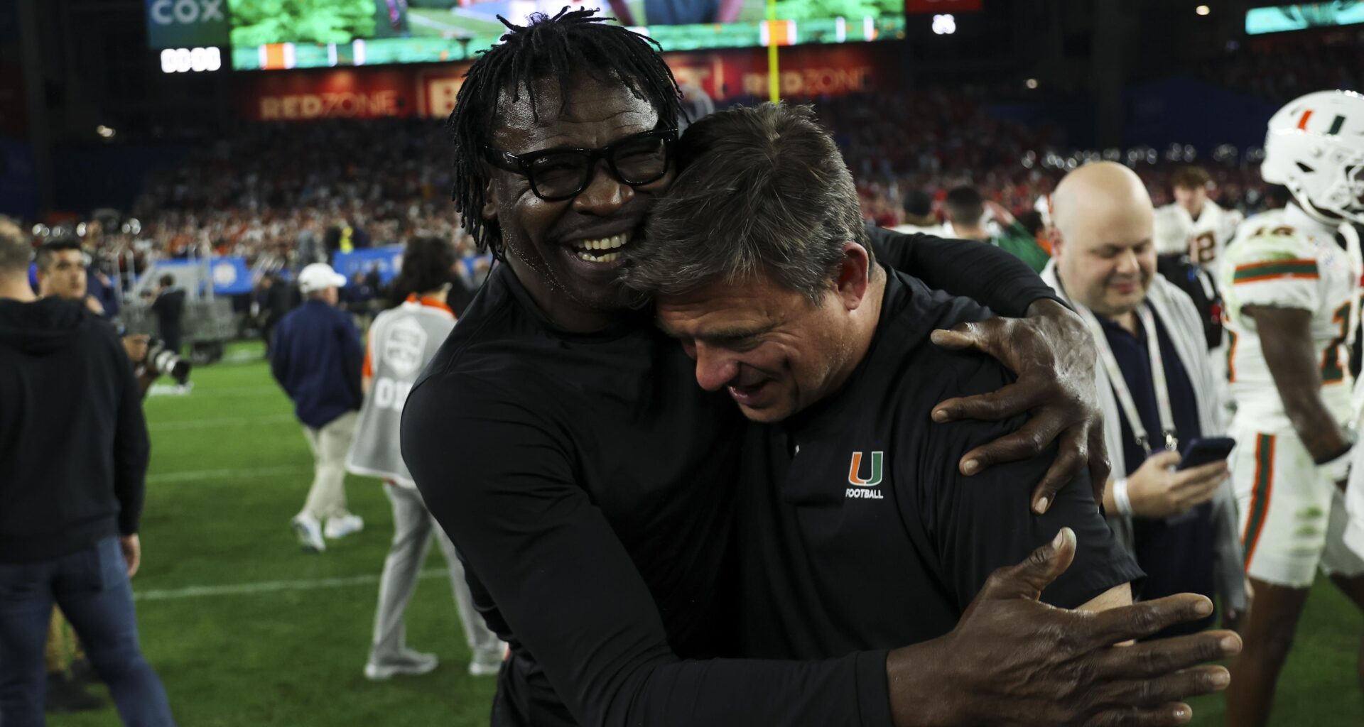 SNL Spoofs Michael Irvin in New Video Ahead of Miami's CFP Title Game vs. Indiana