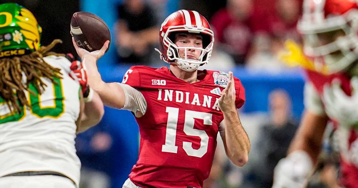 At Fernando Mendoza's Miami high school, students are 'torn' on who to root for in college football's national title game