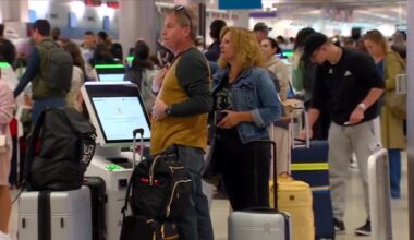 MIA, FLL travelers face storm-related delays, cancellations as airlines bring jets to South Florida due to warm weather - WSVN 7News | Miami News, Weather, Sports