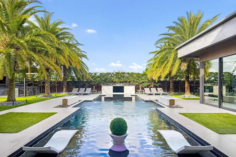Pool in celebrity developer Aldo Stars home in Florida