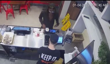 Video shows man shoving restaurant employee, taking register tray in Fort Lauderdale – NBC 6 South Florida