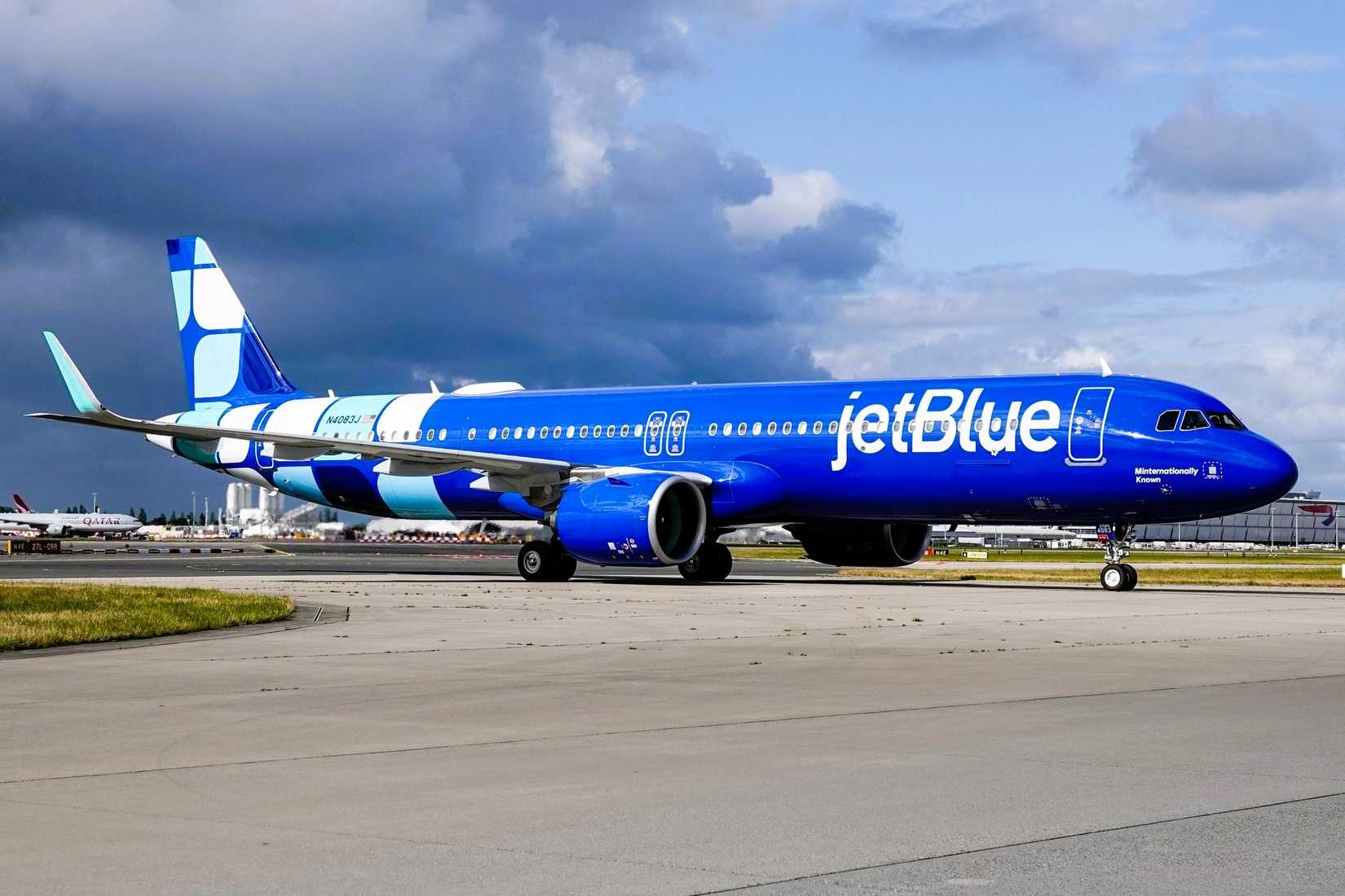 JetBlue Airbus A321neo taxiing