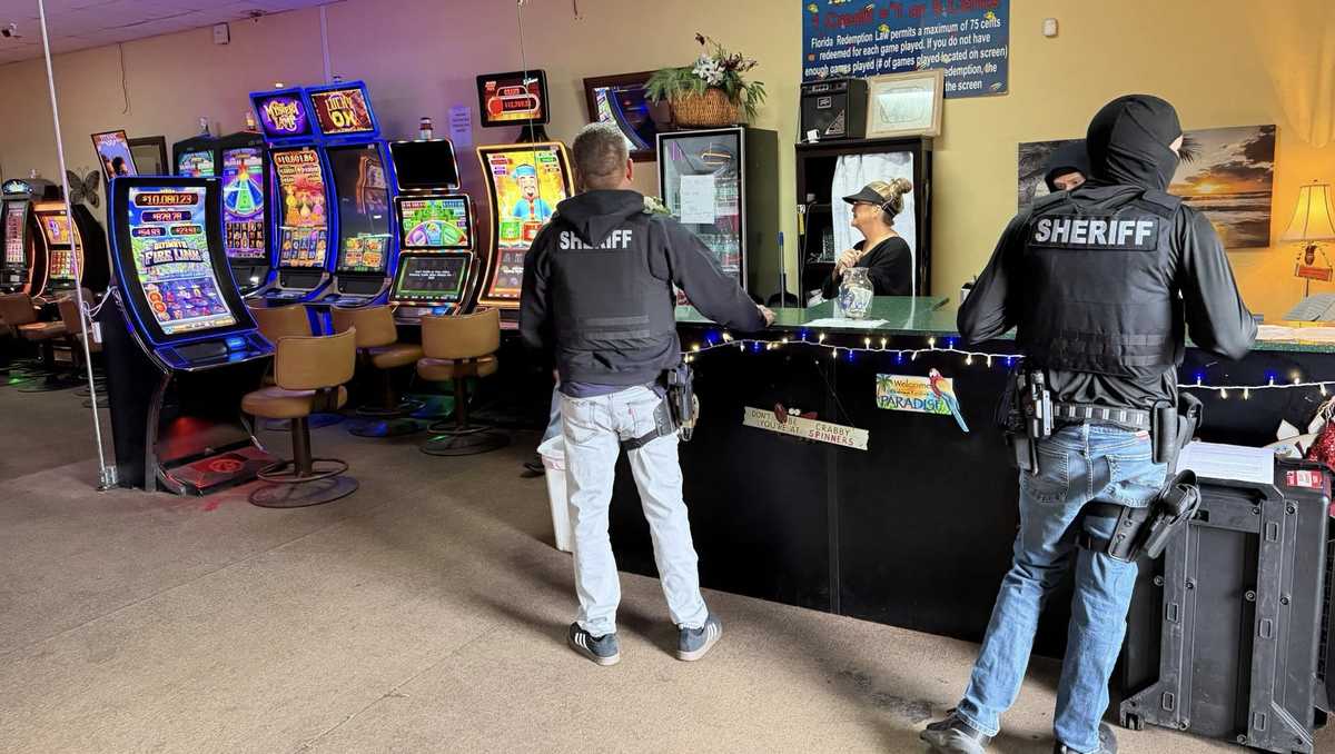 Lee County deputies launch active investigation at 2 Southwest Florida arcades