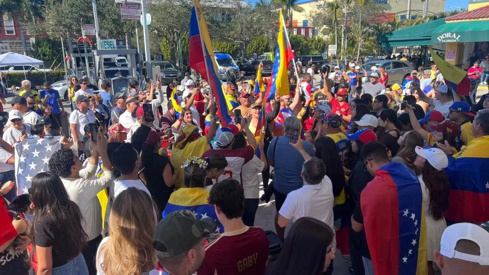 Crowds celebrate in Doral, Florida, after Venezuela president's capture - CNN