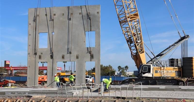 Fort Myers food bank expands to tackle hunger with new $50M center | Lee County