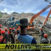 The garbage mountain was about 20 storeys high before it collapsed, a city councillor estimated | News