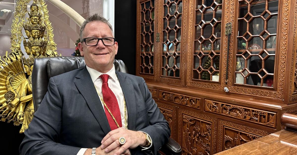 A Q&A with ‘The Silver King,’ aka Belleair Bluffs Mayor Chris Arbutine | Largo