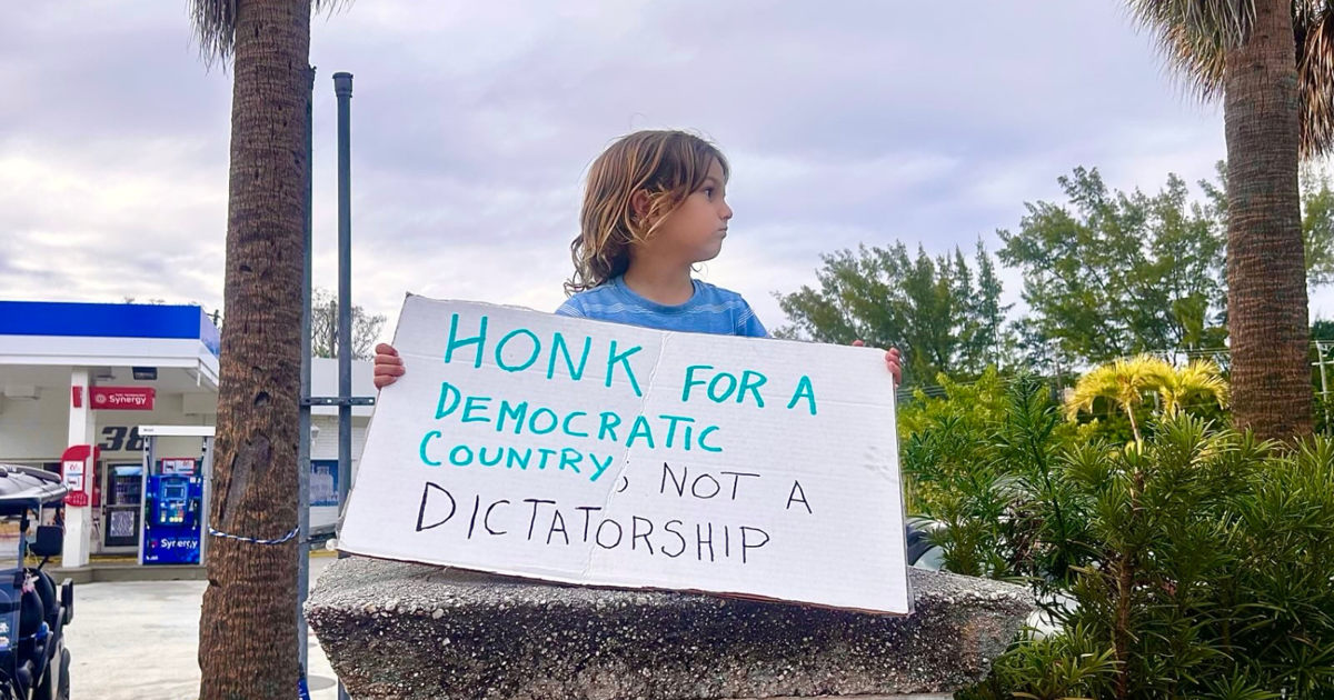 Key Biscayne stands in protest | Key Biscayne