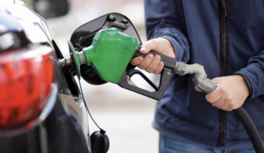 Miami gas prices rise slightly to start the week | Miami