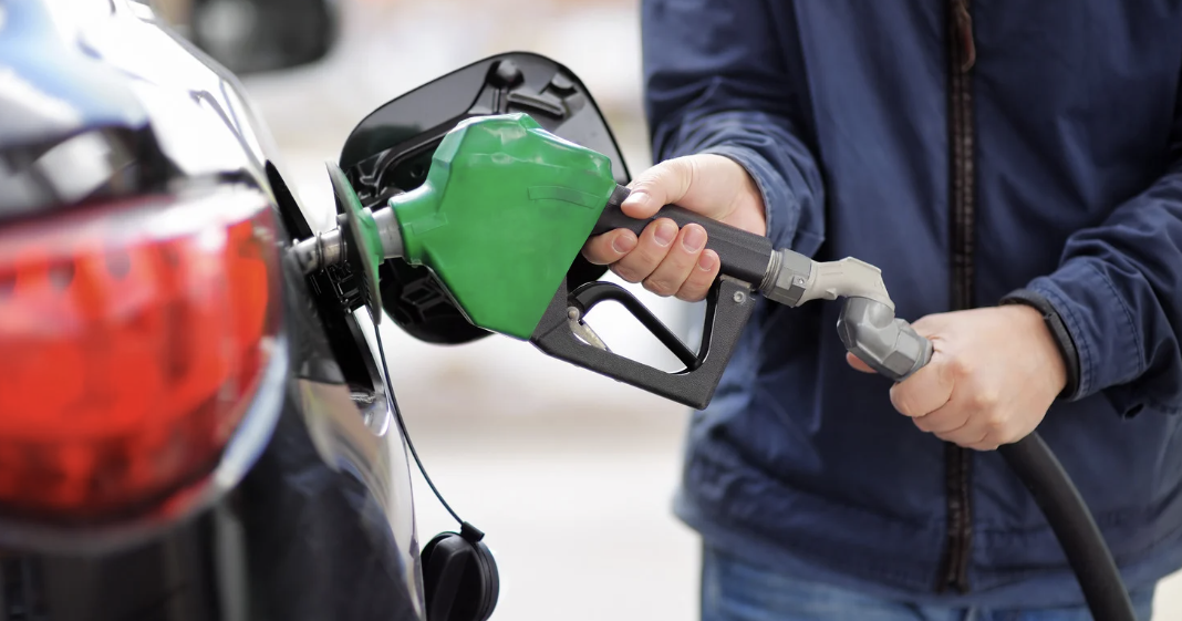 Miami gas prices rise slightly to start the week | Miami