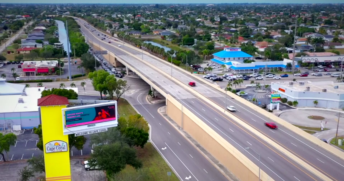 Fort Myers woman caught driving wrong way, crashes near Cape Coral Bridge | Lee County